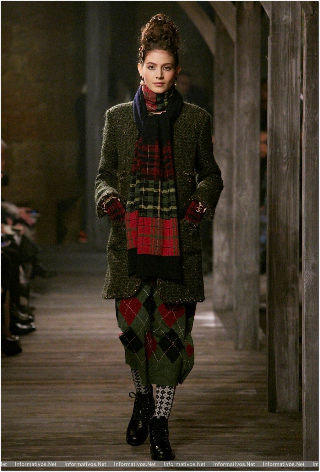 Desfile de Karl Lagerfeld para Chanel "Métiers d´Art" 2012/2013 en Escocia