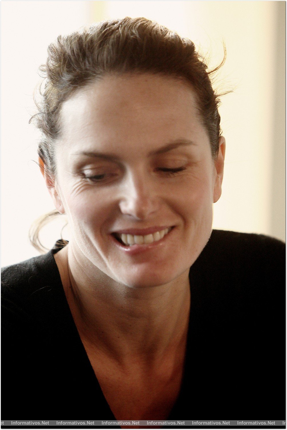 BCN10DIC012.- Christine Hart, ex-modelo. Autora del libro "Lo que las modelos callan"