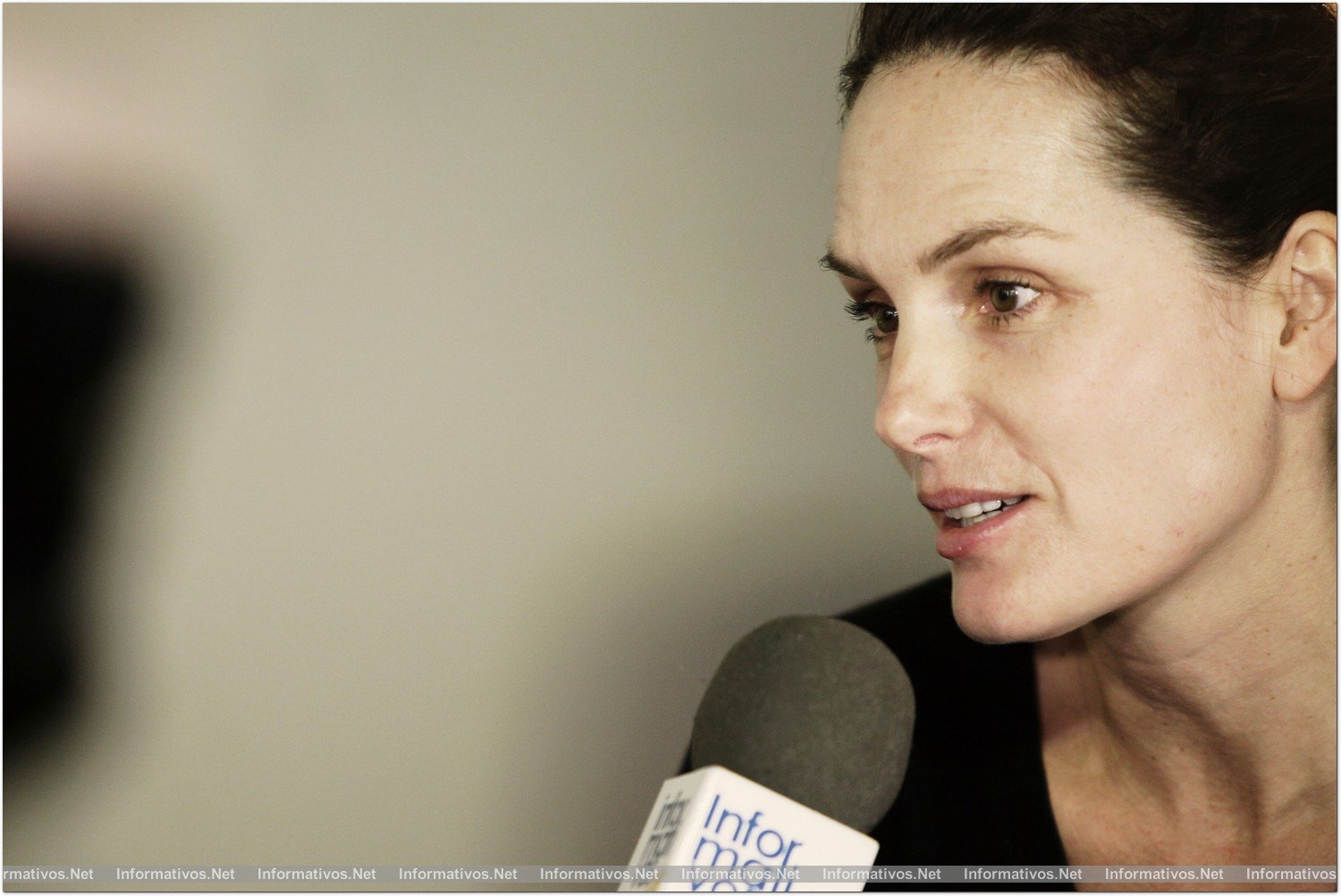 BCN10DIC012.- Christine Hart, ex-modelo. Autora del libro "Lo que las modelos callan"