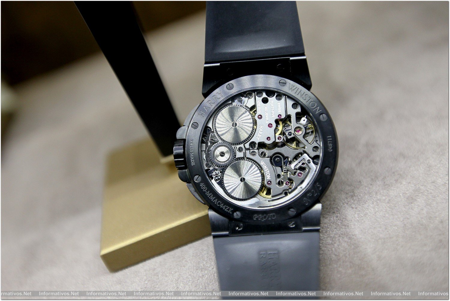BCN12DIC012.- GR Barcelona exhibe 30 piezas exclusivas de las colecciones de relojería Harry Winston 