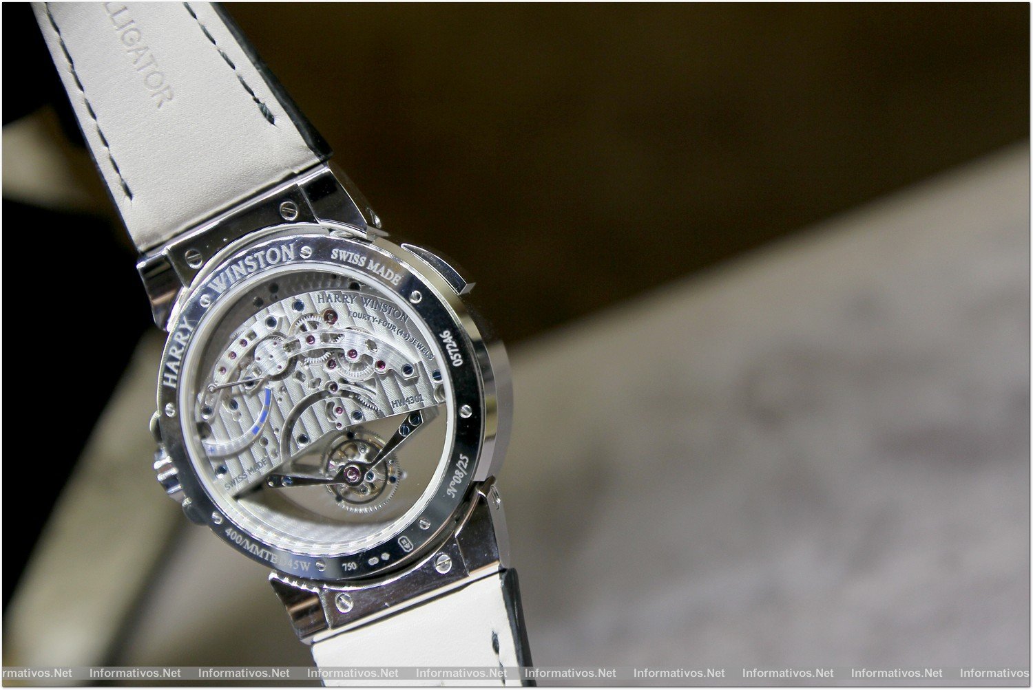 BCN12DIC012.- GR Barcelona exhibe 30 piezas exclusivas de las colecciones de relojería Harry Winston 