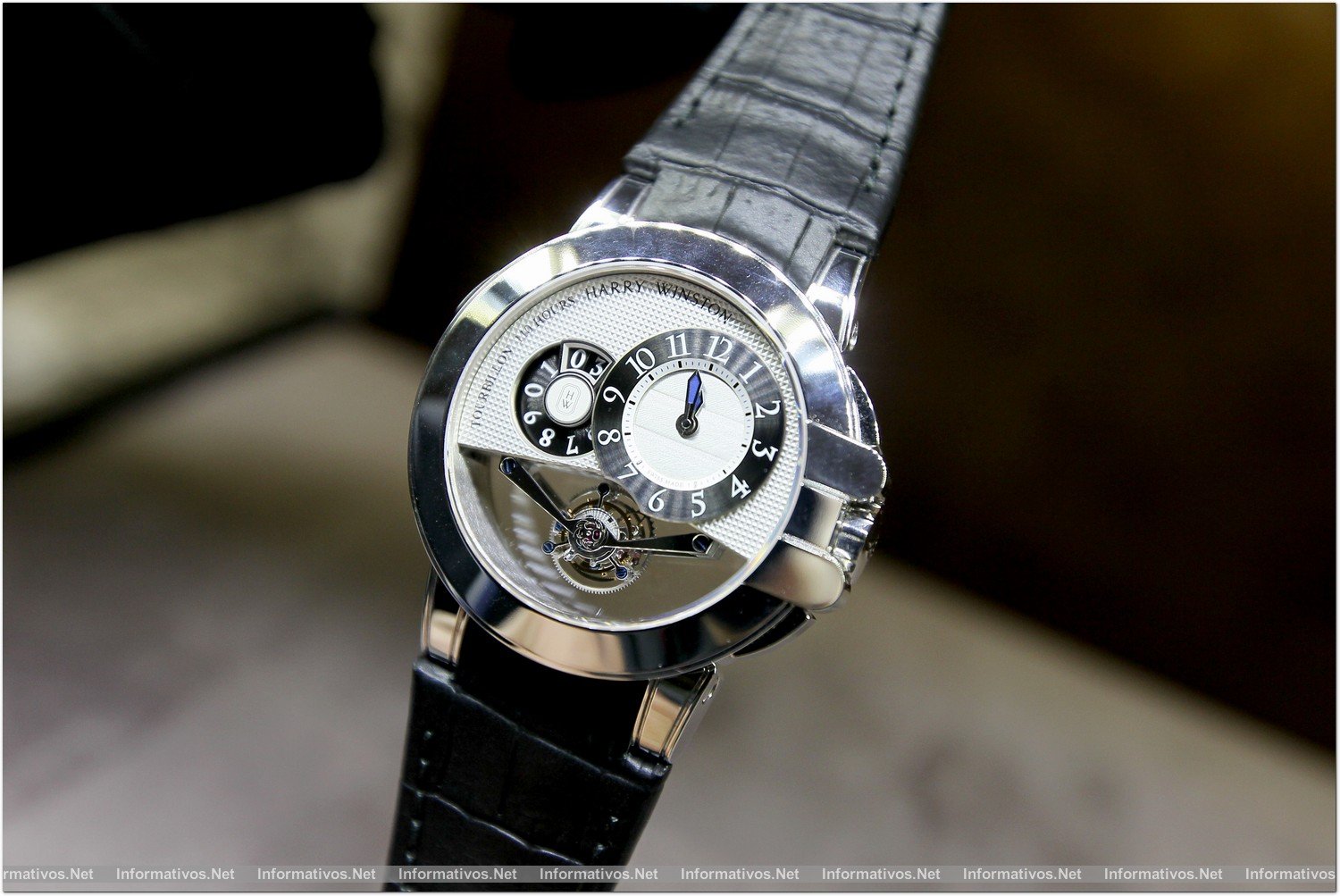 BCN12DIC012.- GR Barcelona exhibe 30 piezas exclusivas de las colecciones de relojería Harry Winston 