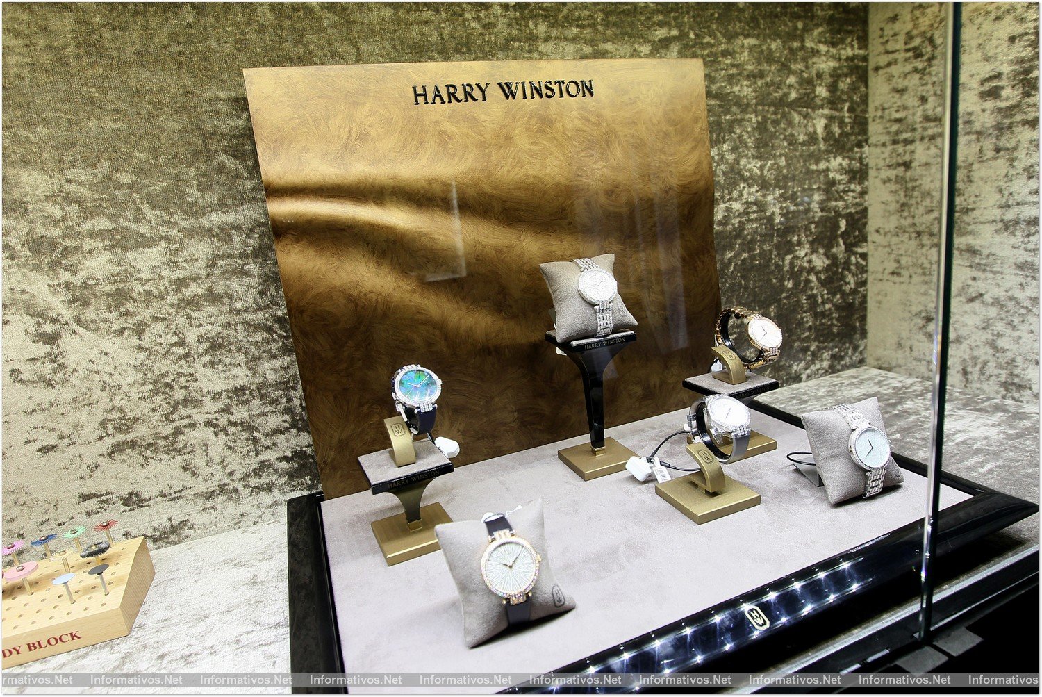 BCN12DIC012.- GR Barcelona exhibe 30 piezas exclusivas de las colecciones de relojería Harry Winston 