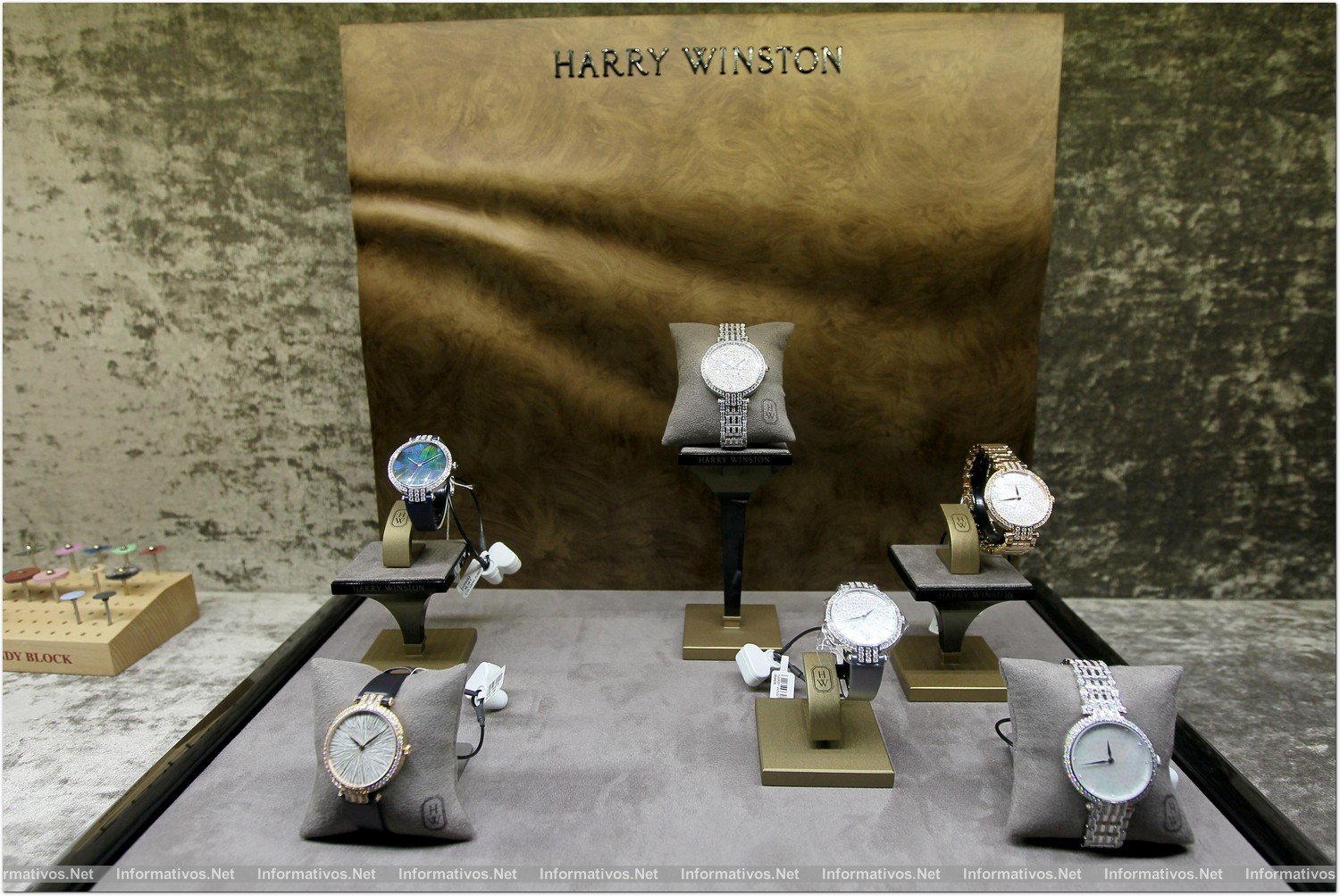 BCN12DIC012.- GR Barcelona exhibe 30 piezas exclusivas de las colecciones de relojería Harry Winston 