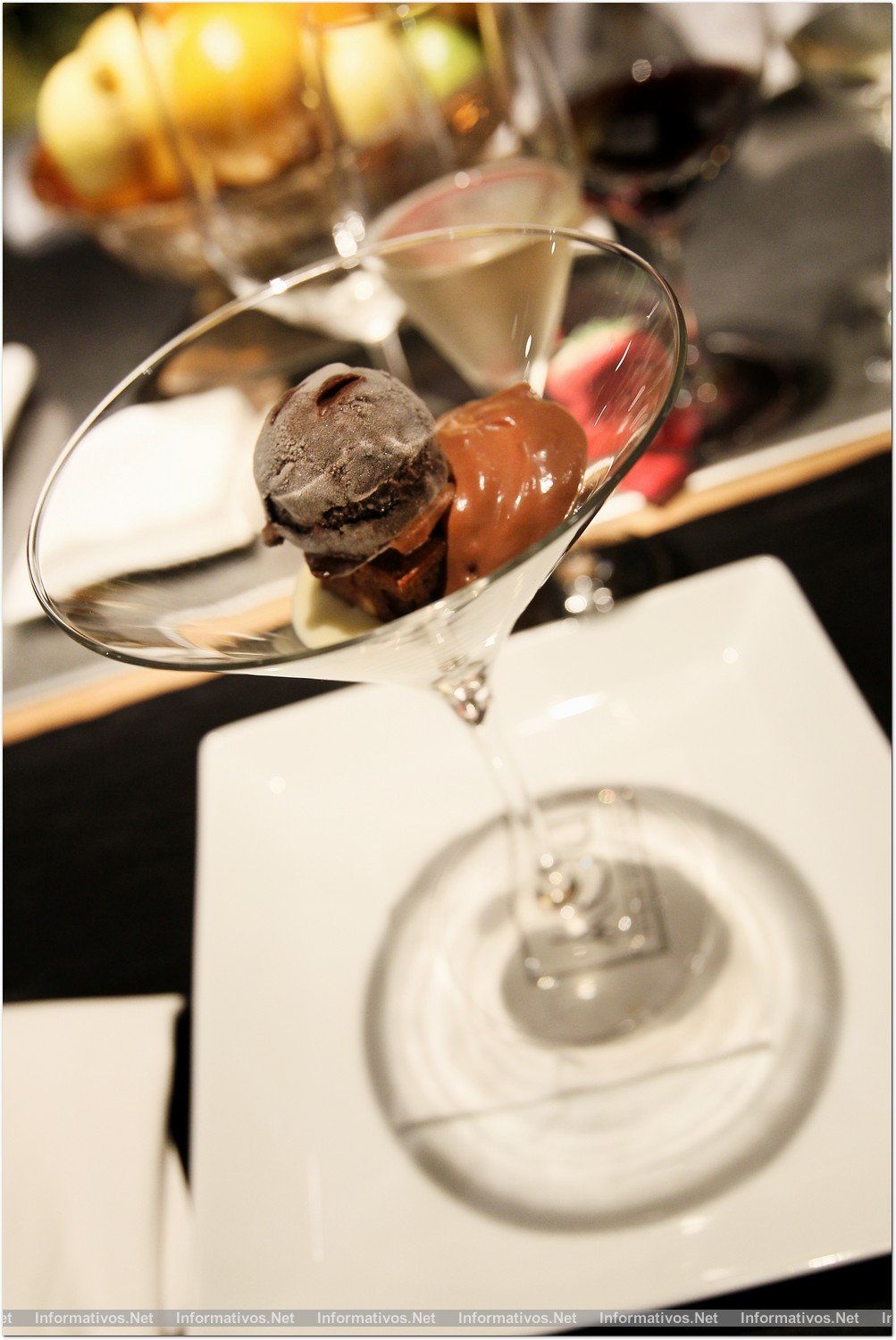 Desde medidos de Diciembre de 2012, el Dry Martini by Javier de las Muelas de Barcelona ofrece menús a medio día de una relación calidad-precio excepcional.