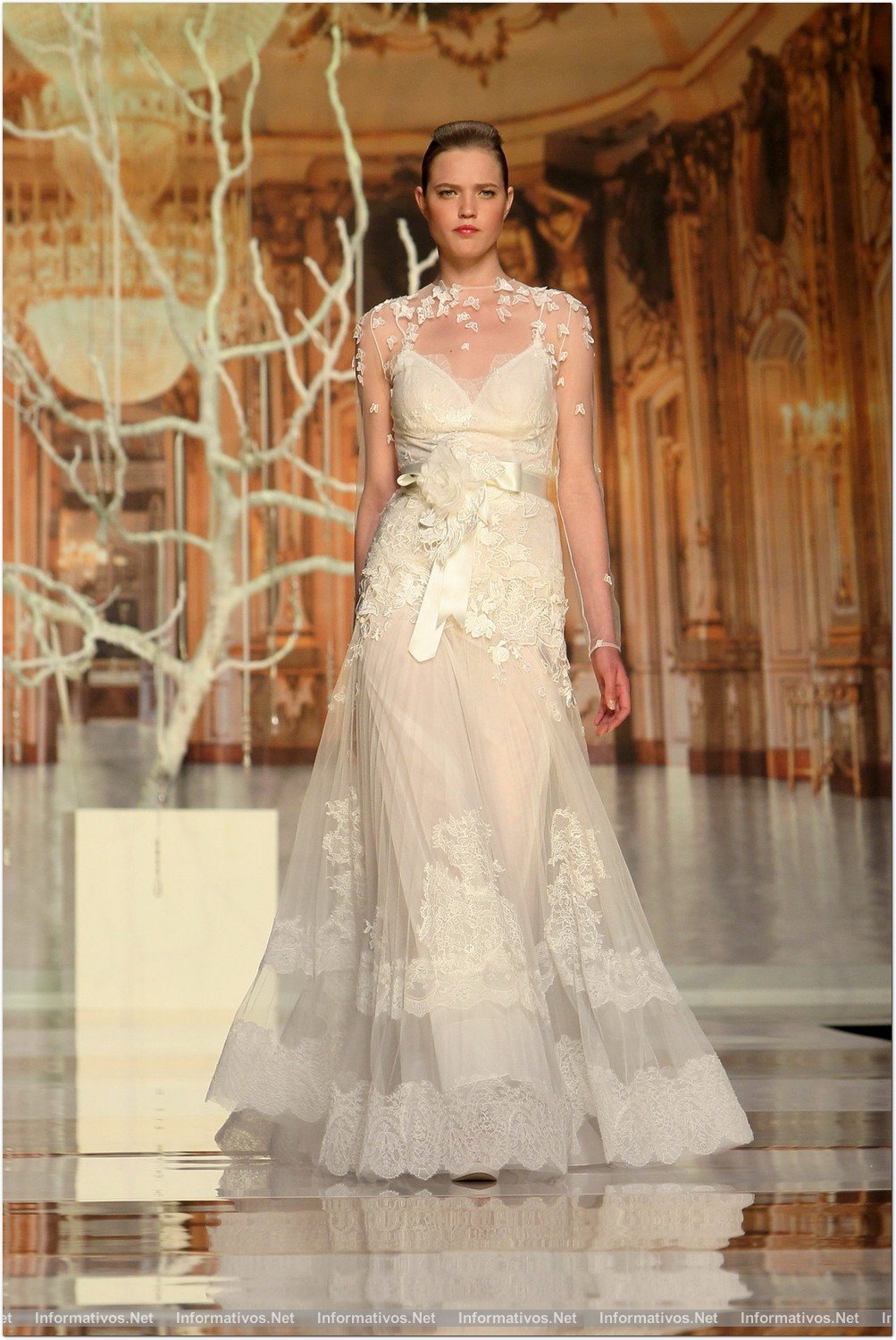 BCN01MAY013.- Barcelona Bridal Week- Pasarela Gaudí: Yolan Cris 