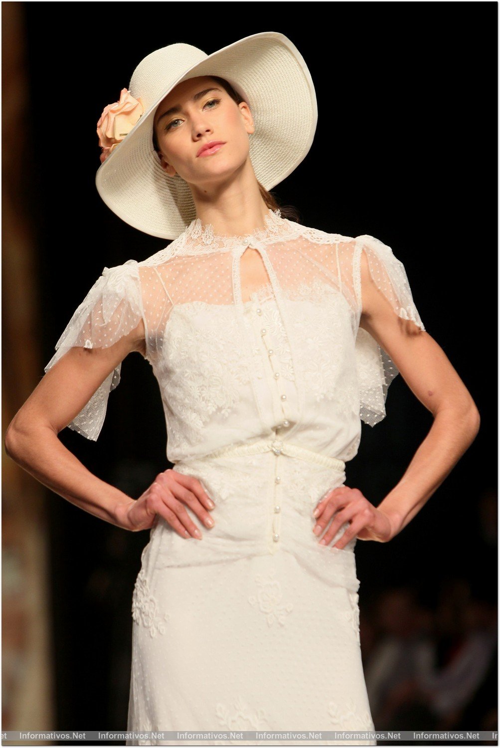 BCN01MAY013.- Barcelona Bridal Week- Pasarela Gaudí: Yolan Cris 