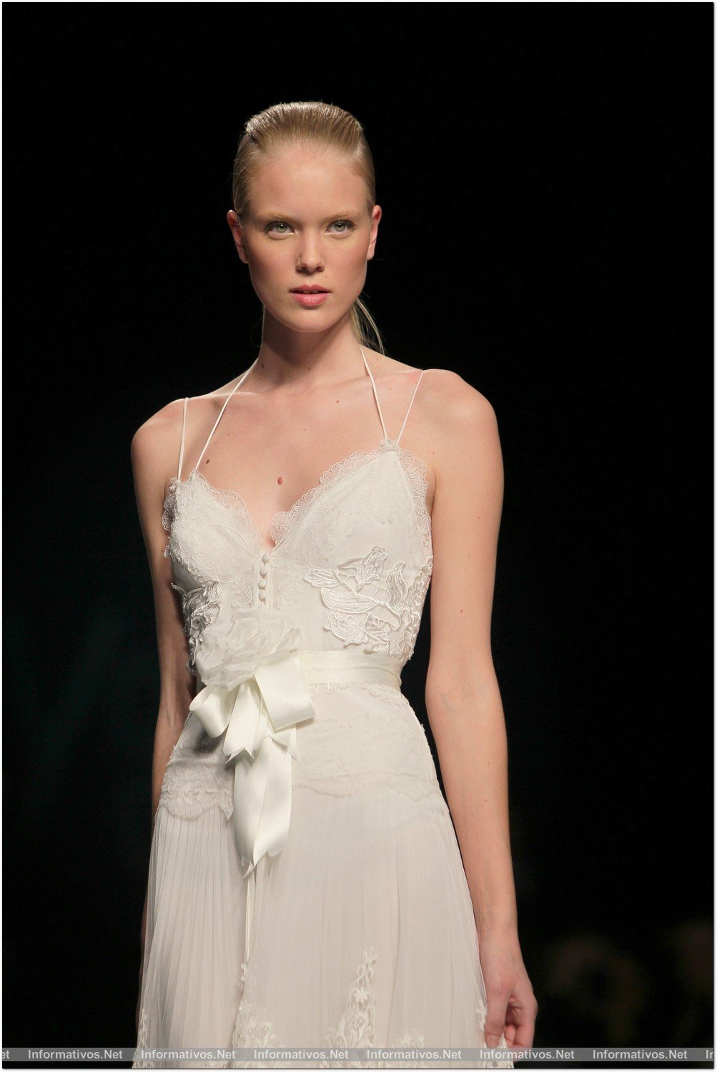 BCN01MAY013.- Barcelona Bridal Week- Pasarela Gaudí: Yolan Cris 