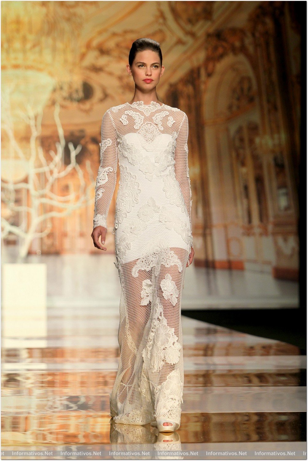 BCN01MAY013.- Barcelona Bridal Week- Pasarela Gaudí: Yolan Cris 