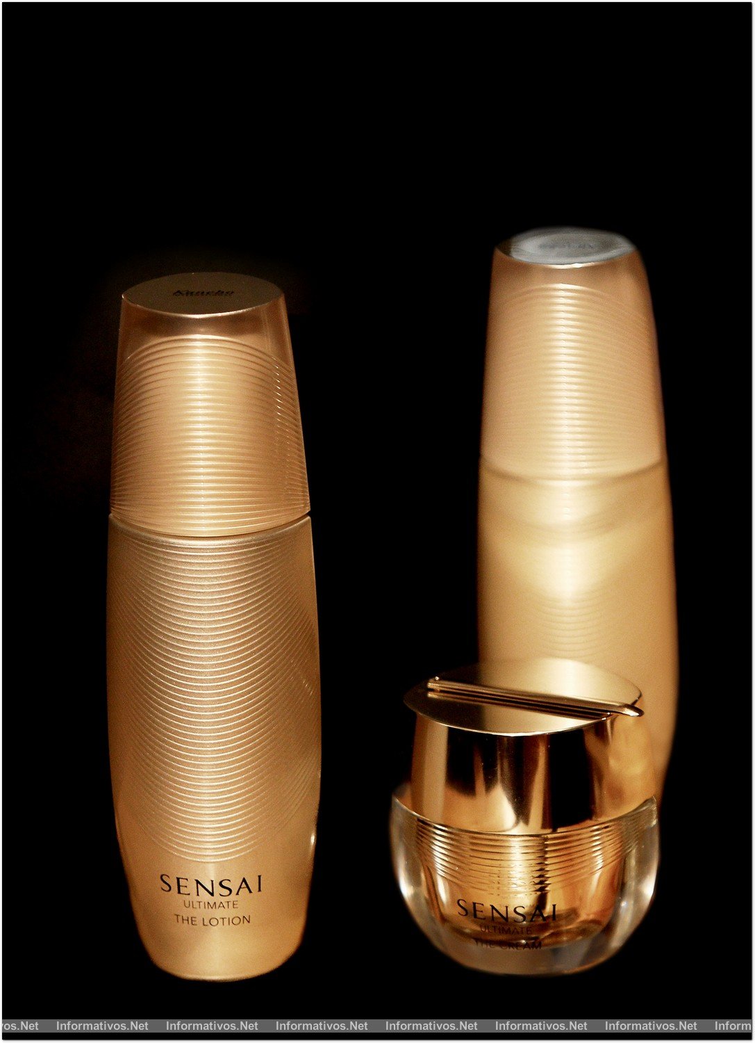 BCN7FEB013.-  ULTIMATE COLLECTION de Kanebo: tres productos de super lujo para una piel más sedosa desde el interior. THE CREAM 40 ml. PVP. 800 €, THE LOTION 125 ml. 265 € y THE EMULSION 100 ml. PVP. 400 €