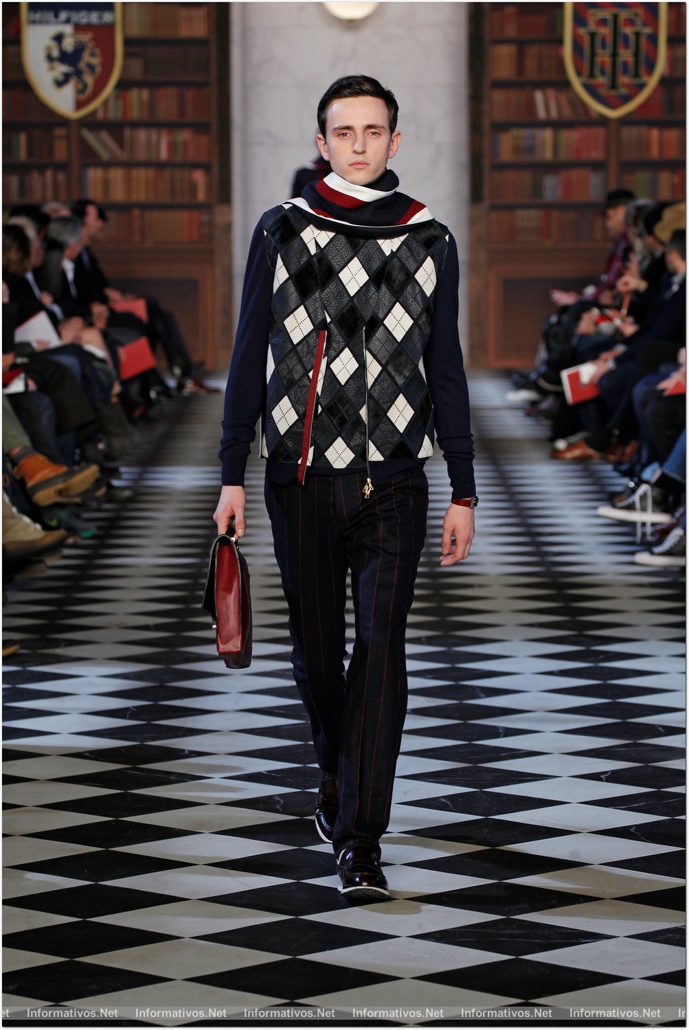 NY08FEB013.- Desfile Tommy Hilfiger Fall 2013 Men's Collection. 27. ALEX D