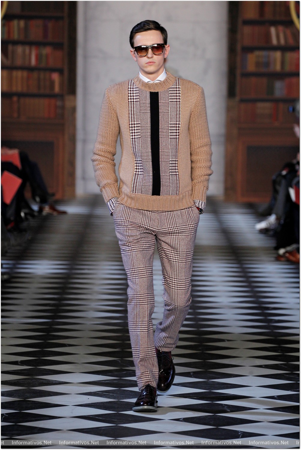 NY08FEB013.- Desfile Tommy Hilfiger Fall 2013 Men's Collection. 5. ALEX D
