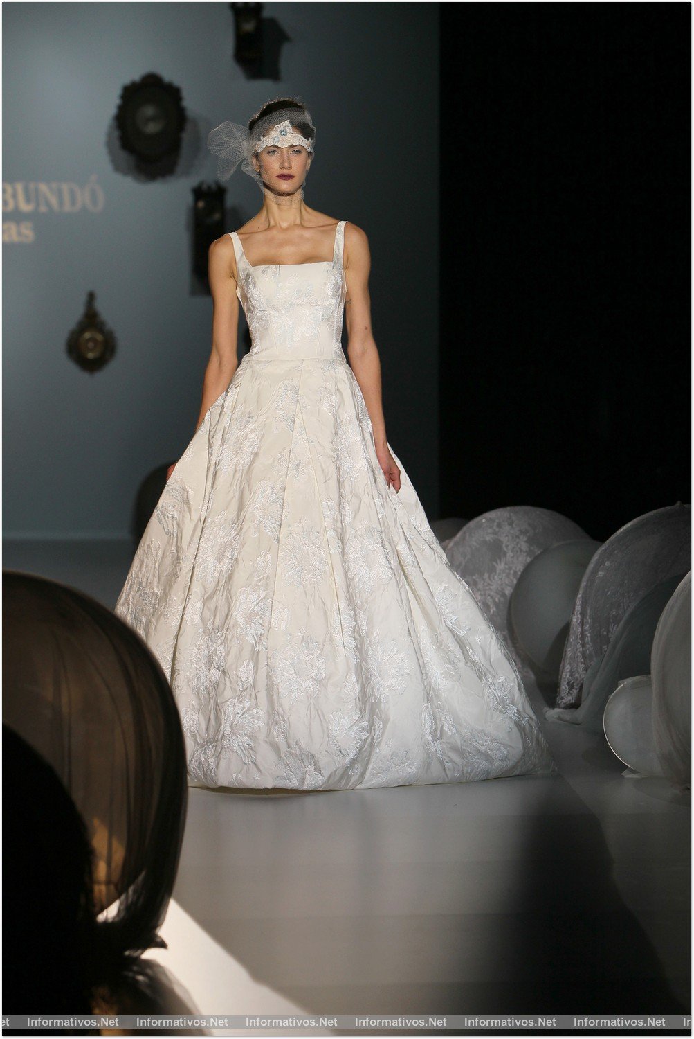 BCN02MAY013.- Barcelona Bridal Week- Pasarela Gaudí: Raimon Bundó - IR de Bundó