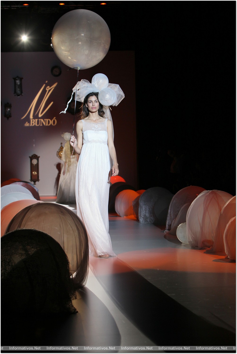 BCN02MAY013.- Barcelona Bridal Week- Pasarela Gaudí: Raimon Bundó - IR de Bundó