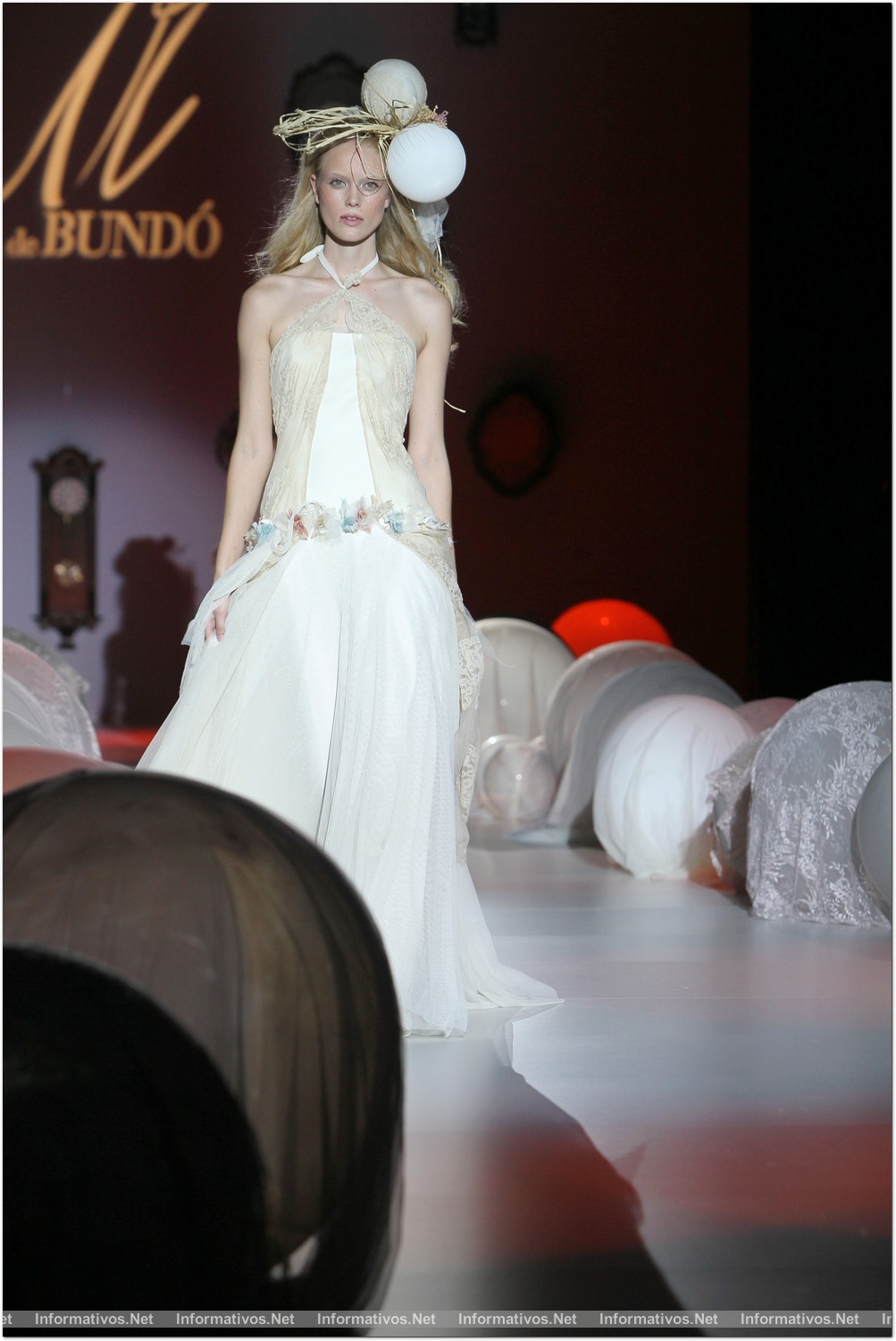 BCN02MAY013.- Barcelona Bridal Week- Pasarela Gaudí: Raimon Bundó - IR de Bundó