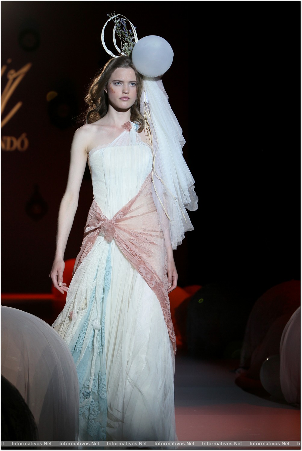 BCN02MAY013.- Barcelona Bridal Week- Pasarela Gaudí: Raimon Bundó - IR de Bundó
