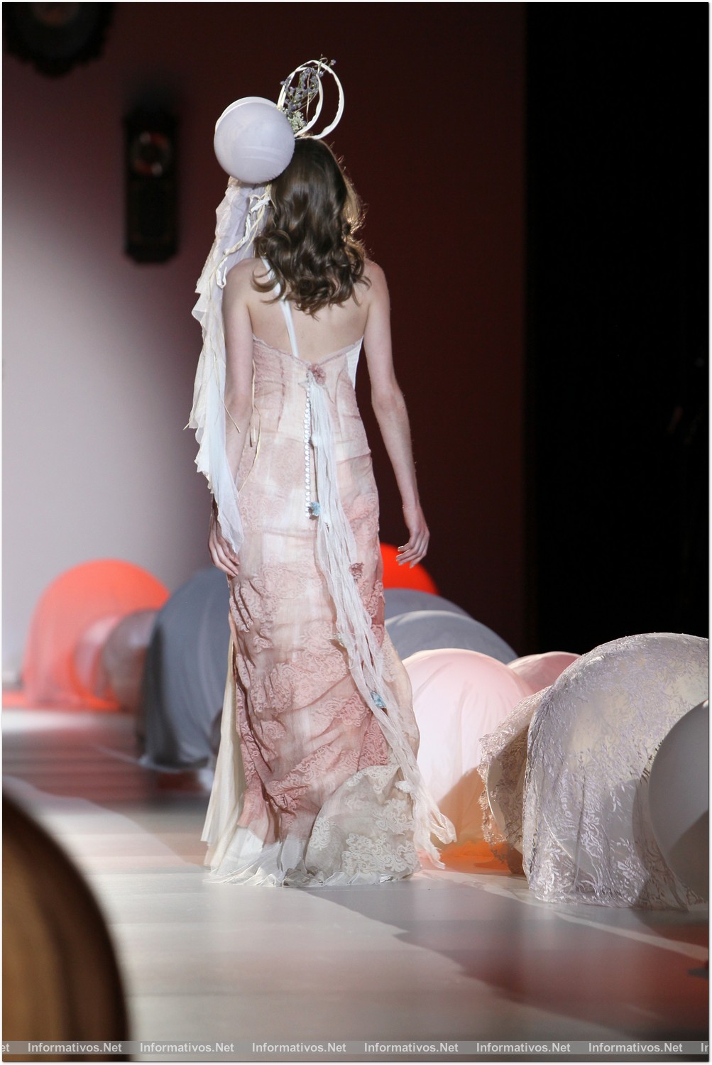 BCN02MAY013.- Barcelona Bridal Week- Pasarela Gaudí: Raimon Bundó - IR de Bundó