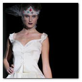 :: Pulse para Ampliar :: BCN02MAY013.- Barcelona Bridal Week- Pasarela Gaudí: Raimon Bundó - IR de Bundó