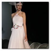 :: Pulse para Ampliar :: BCN02MAY013.- Barcelona Bridal Week- Pasarela Gaudí: Raimon Bundó - IR de Bundó