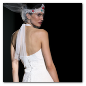 :: Pulse para Ampliar :: BCN02MAY013.- Barcelona Bridal Week- Pasarela Gaudí: Raimon Bundó - IR de Bundó