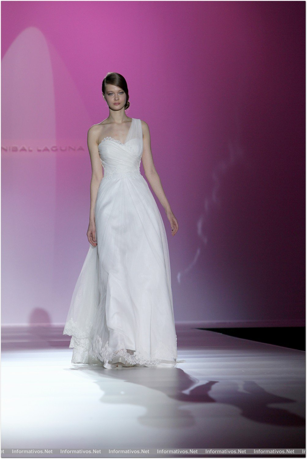 BCN02MAY013.- Barcelona Bridal Week- Pasarela Gaudí: Hannibal Laguna 