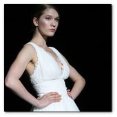 :: Pulse para Ampliar :: BCN02MAY013.- Barcelona Bridal Week- Pasarela Gaudí: Hannibal Laguna 