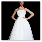 :: Pulse para Ampliar :: BCN02MAY013.- Barcelona Bridal Week- Pasarela Gaudí: Hannibal Laguna 