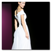 :: Pulse para Ampliar :: BCN02MAY013.- Barcelona Bridal Week- Pasarela Gaudí: Hannibal Laguna 