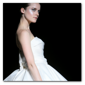 :: Pulse para Ampliar :: BCN02MAY013.- Barcelona Bridal Week- Pasarela Gaudí: Hannibal Laguna 