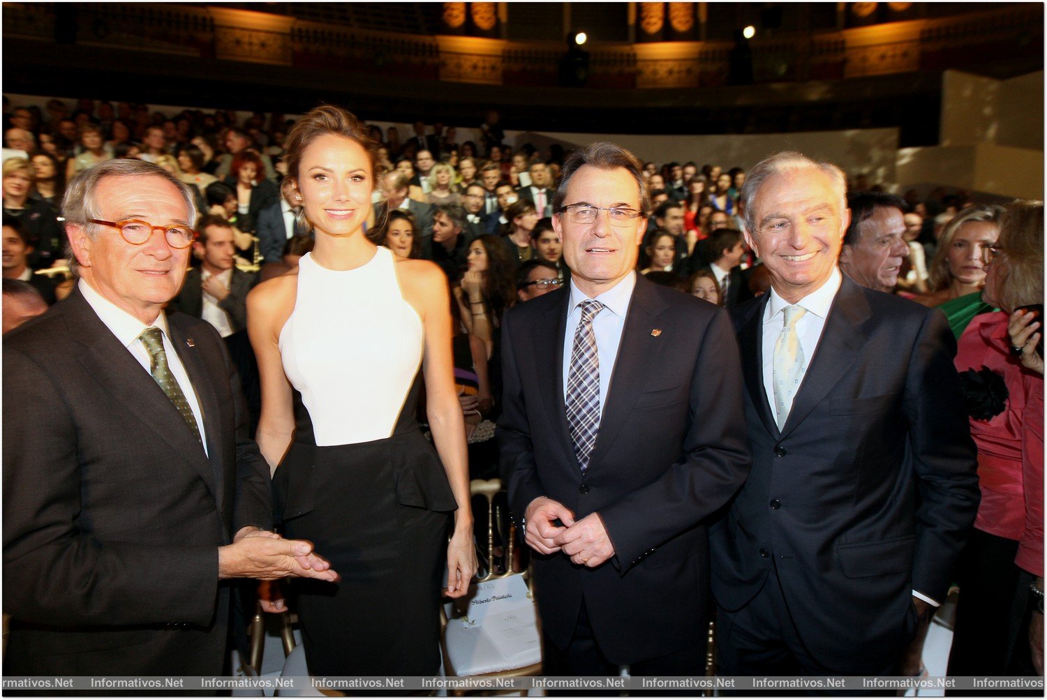 BCN03MAY013.- Barcelona Bridal Week- Pasarela Gaudí: Pronovias.  Xavier Trias, alcalde de Barcelona; Stacy Keibler; Artur Mas, Presidente de la Generalitat Catalana; y Alberto Palatchi, presidente de Pronovias