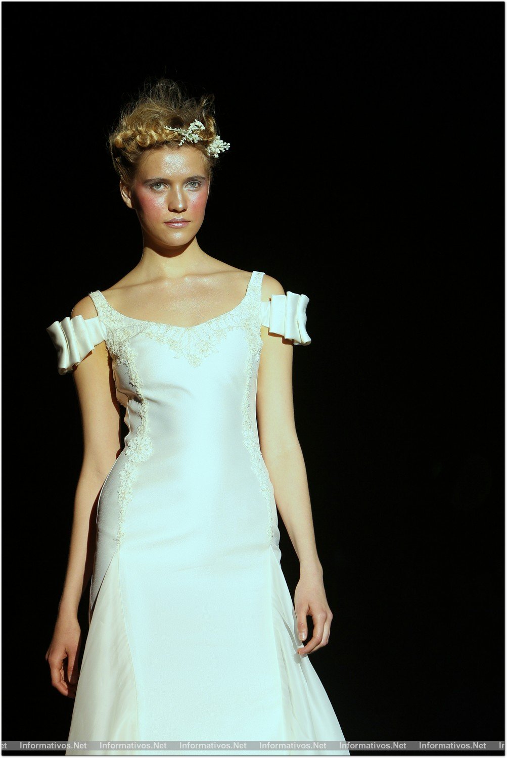 BCN02MAY013.- Barcelona Bridal Week- Pasarela Gaudí: Victorio & Lucchino