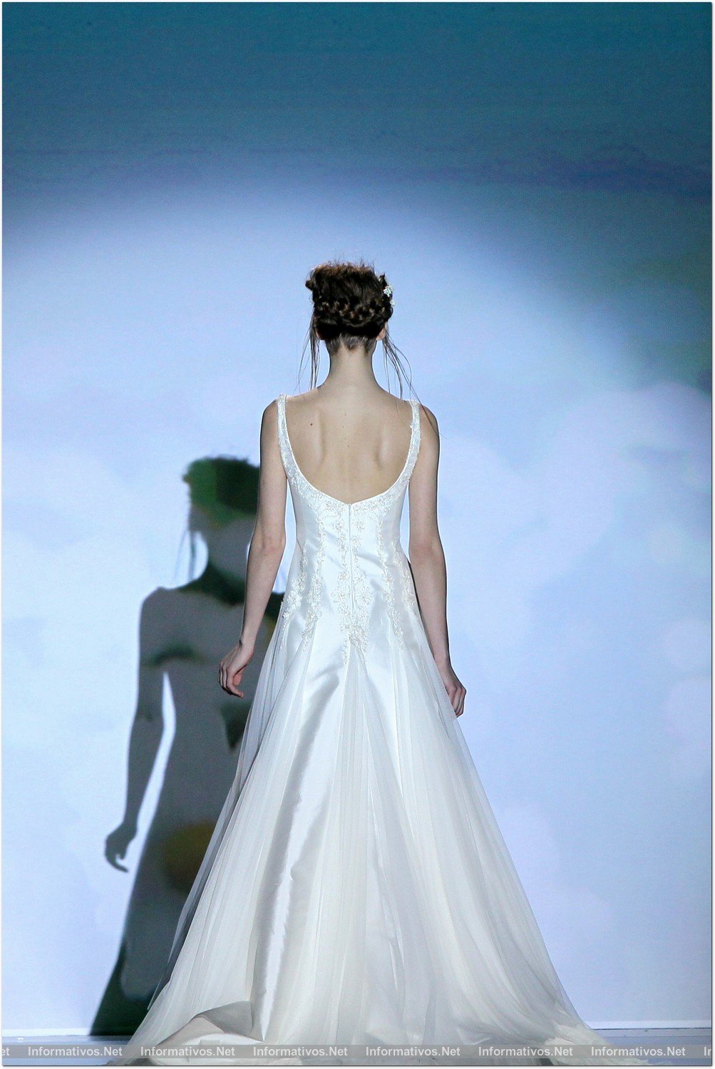 BCN02MAY013.- Barcelona Bridal Week- Pasarela Gaudí: Victorio & Lucchino