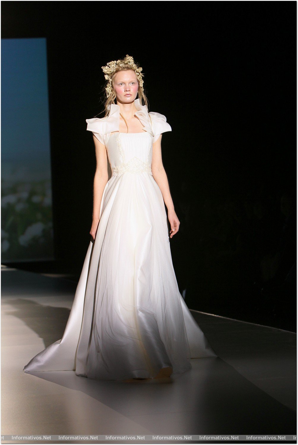 BCN02MAY013.- Barcelona Bridal Week- Pasarela Gaudí: Victorio & Lucchino