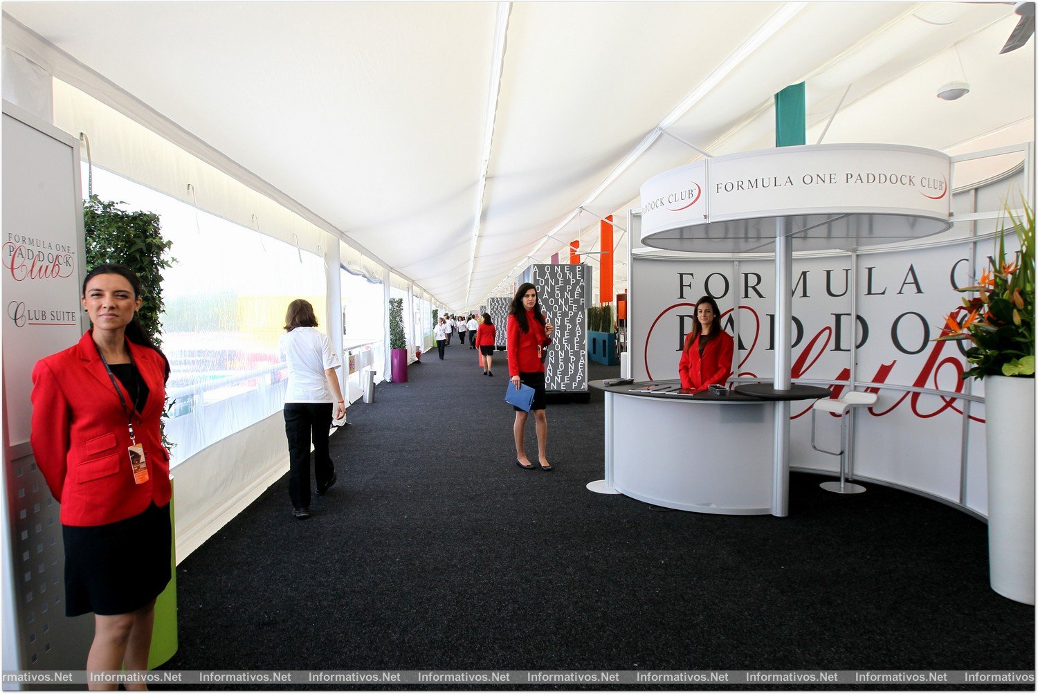 Montmeló-BCN11MAY013.- El Paddock Club F1. Un lugar privilegiado para VIPs donde las carreras de Fórmula 1 se viven de otra manera