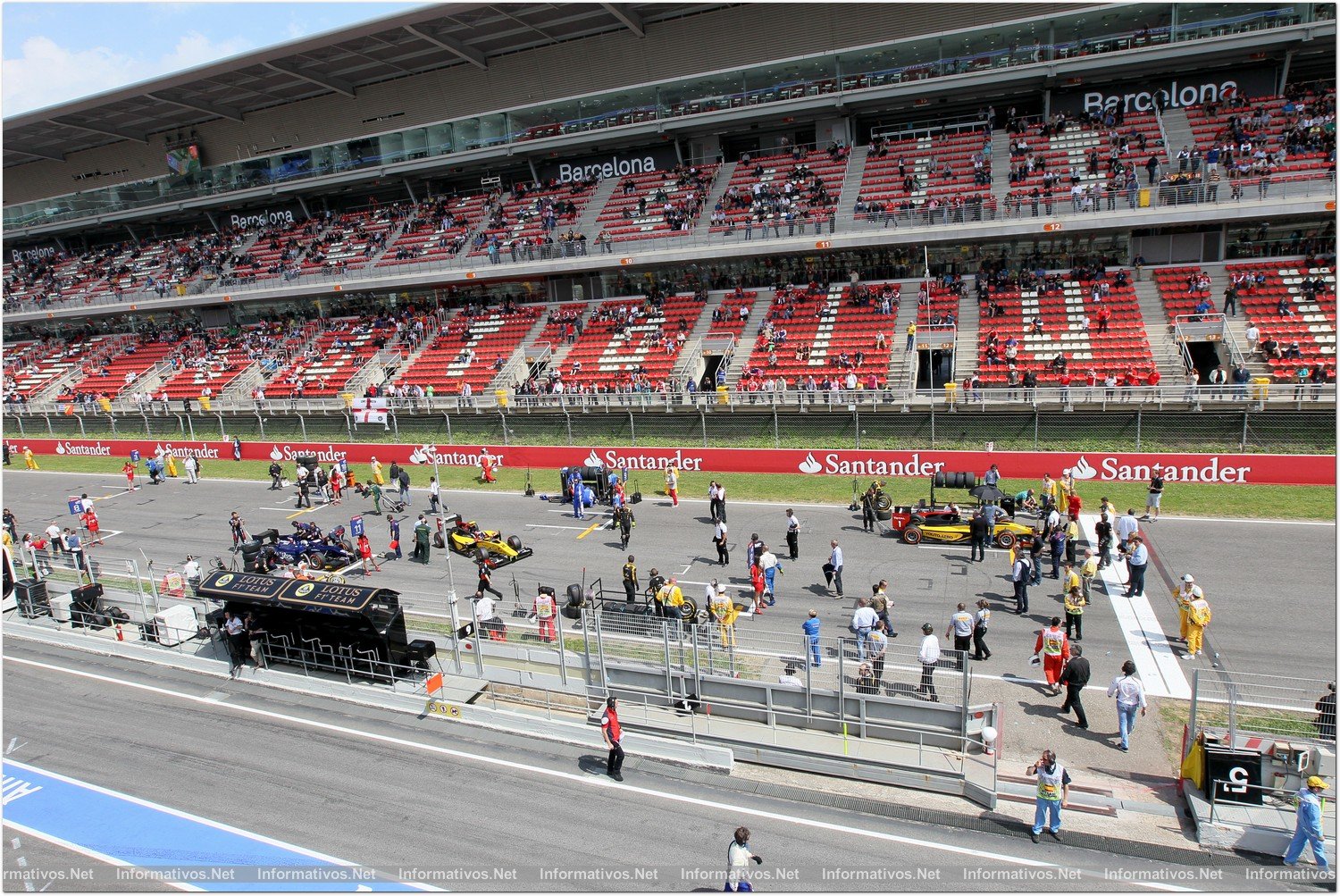Montmeló-BCN11MAY013.- El Paddock Club F1. Un lugar privilegiado para VIPs donde las carreras de Fórmula 1 se viven de otra manera