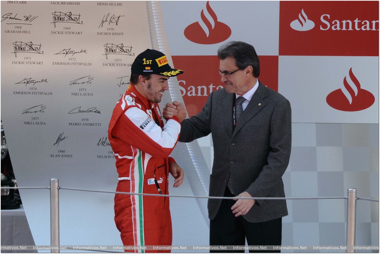 Montmelo12MAY013.-  Artur Mas, President Generalitat hace entrega del premio a Fernando Alonso