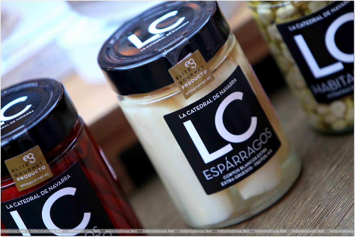 BCN20MARZ013.- Presentación de  mABEs, el libro de los "Mejores Alimentos y Bebidas de España" seleccionados por Elite Gourmet 2013. 