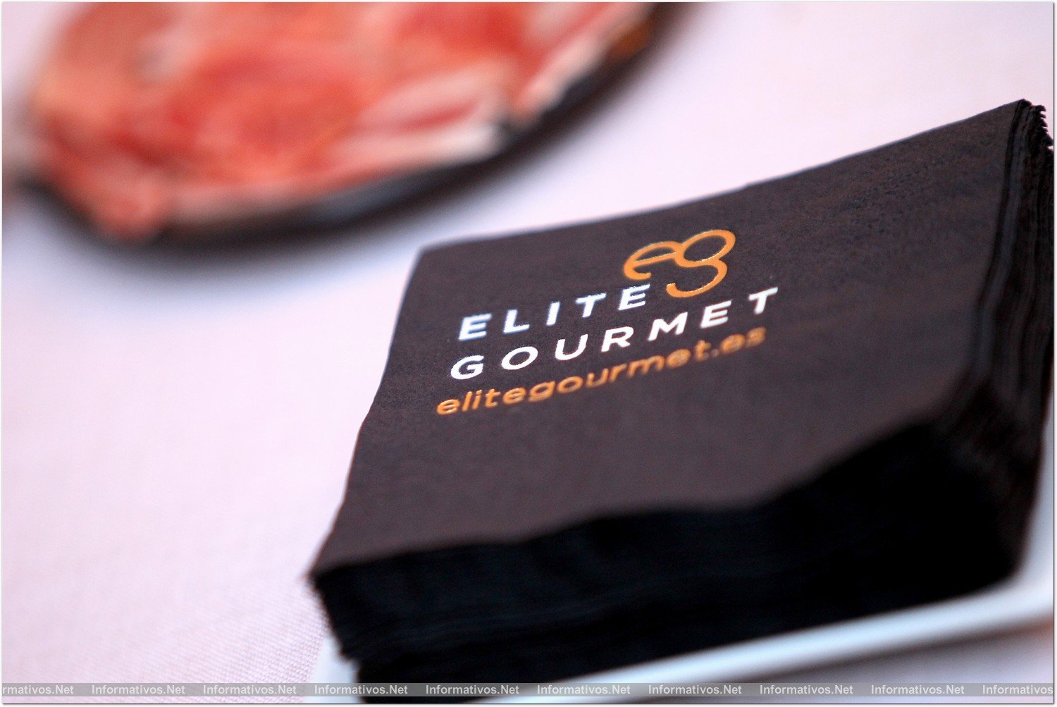 BCN20MARZ013.- Presentación de  mABEs, el libro de los "Mejores Alimentos y Bebidas de España" seleccionados por Elite Gourmet 2013. 