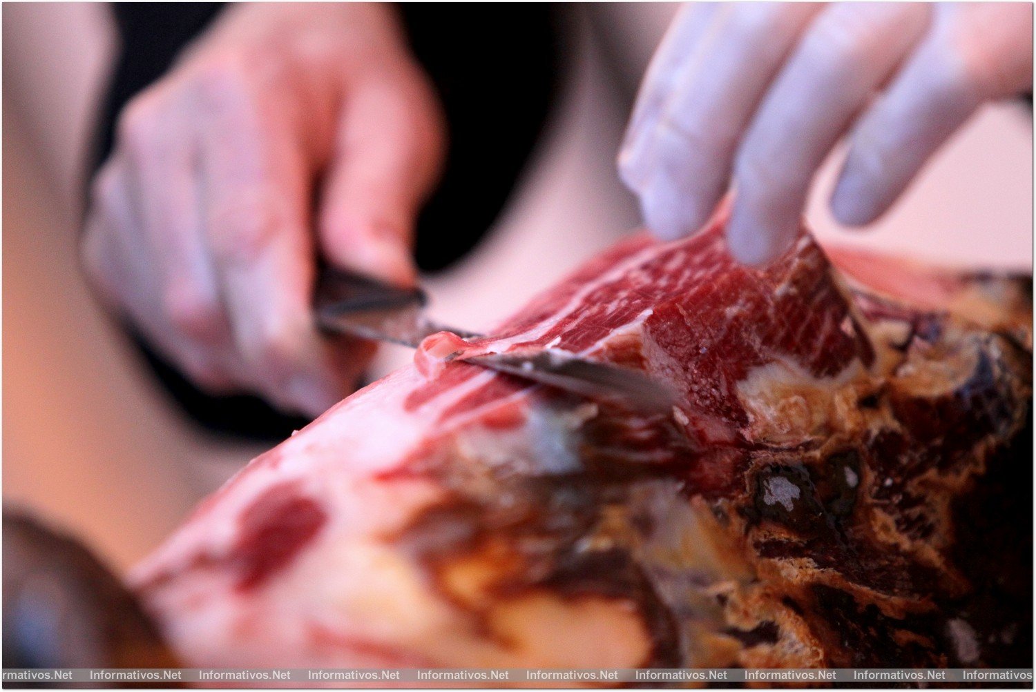 BCN20MARZ013.- Presentación de  mABEs, el libro de los "Mejores Alimentos y Bebidas de España" seleccionados por Elite Gourmet 2013. 