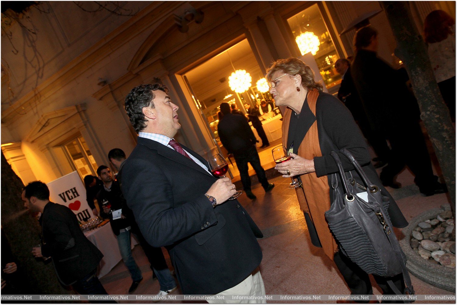 BCN20MARZ013.- Presentación de  mABEs, el libro de los "Mejores Alimentos y Bebidas de España" seleccionados por Elite Gourmet 2013. 
