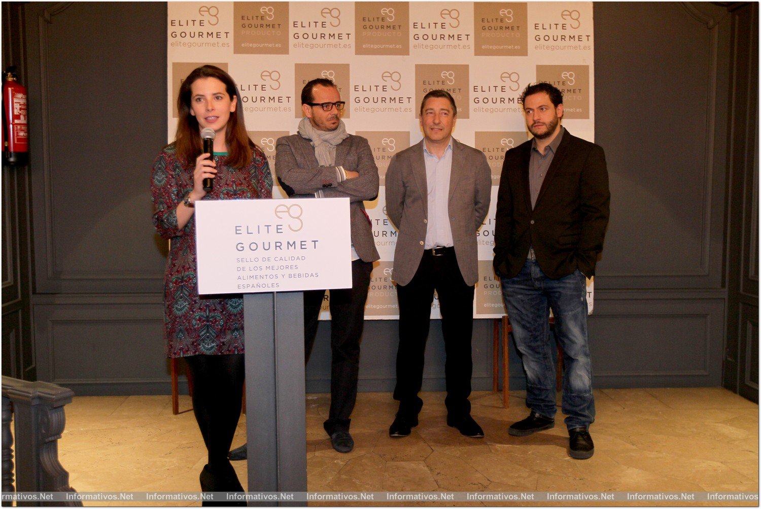 BCN20MARZ013.- Presentación de  mABEs, el libro de los "Mejores Alimentos y Bebidas de España" seleccionados por Elite Gourmet 2013. Alejandra Ansón, secretaria general de Elite Gourmet