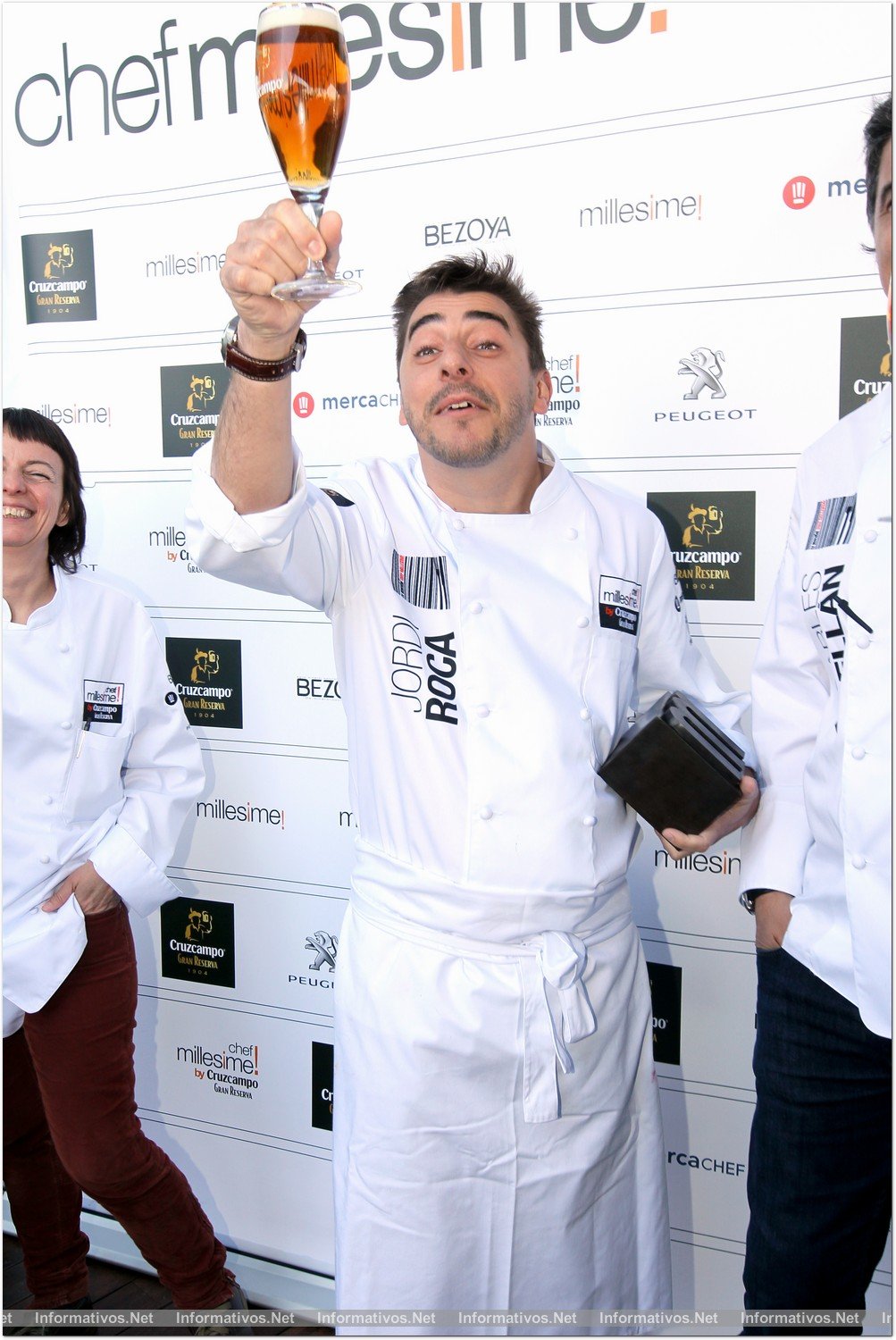 BCN9ABR013.- Premio "Chef Millesime by Cruz Campo Gran Reserva" a Jordi Roca, del Celler de Can Roca. Jordi Roca, maestro postrero del Celler de Can Roca