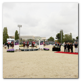 :: Pulse para Ampliar :: BCN28SEP013.- 102º edición del CSIO Barcelona. Final de consolación de la Furusiyya FEI Nations Cup™ Jumping Final. Ganó el equipo de Estados Unidos, formado por Elisabeth Madden (Simon), Lucy Davis (Barron), Mclain Ward (Rotchild) y Kaetherine Dinan (Nougat du Vallet).