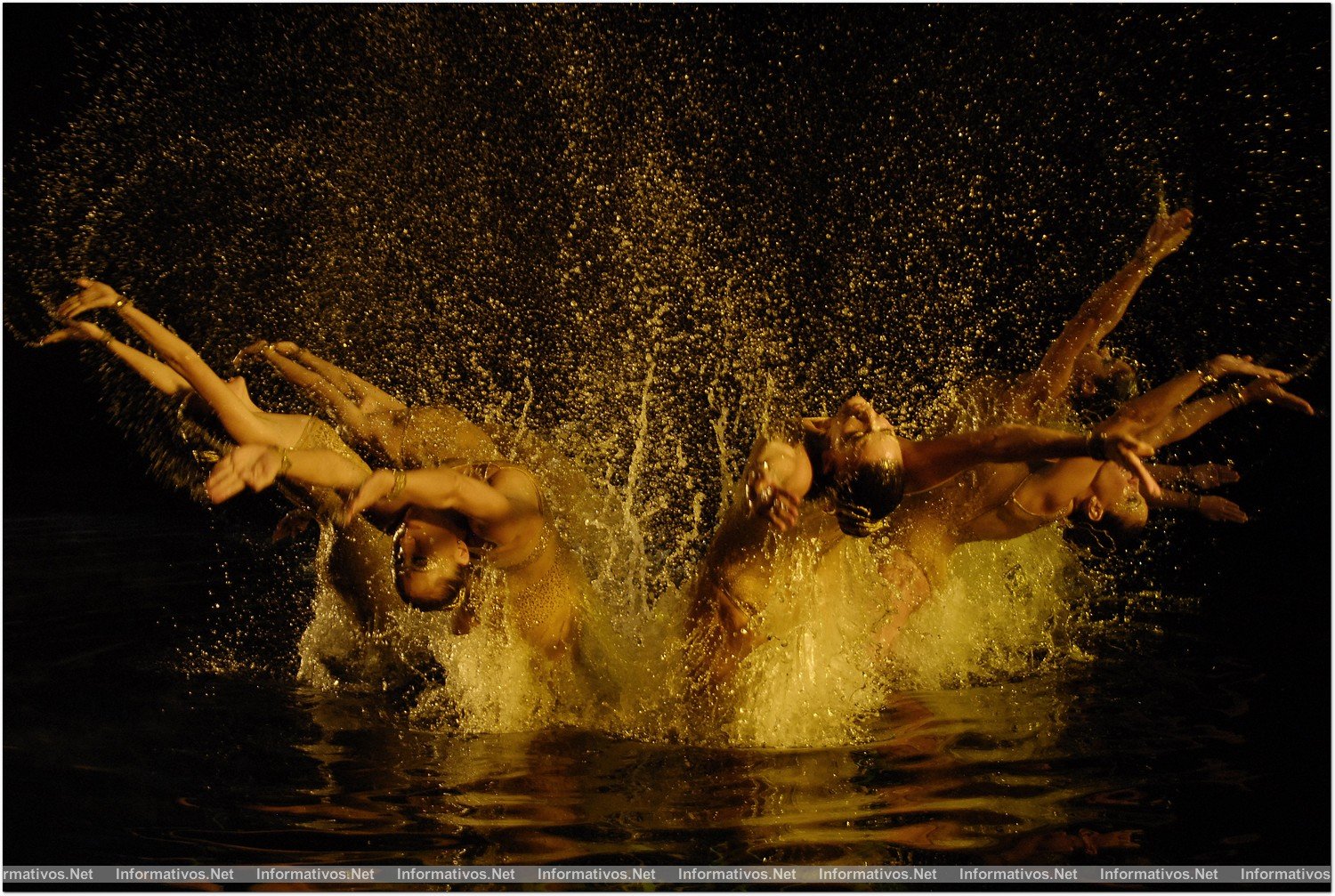 BCN18OCT013.- Escena de uno de los famosos spots publicitarios de Freixenet con las 'Burbujas' como protagonistas