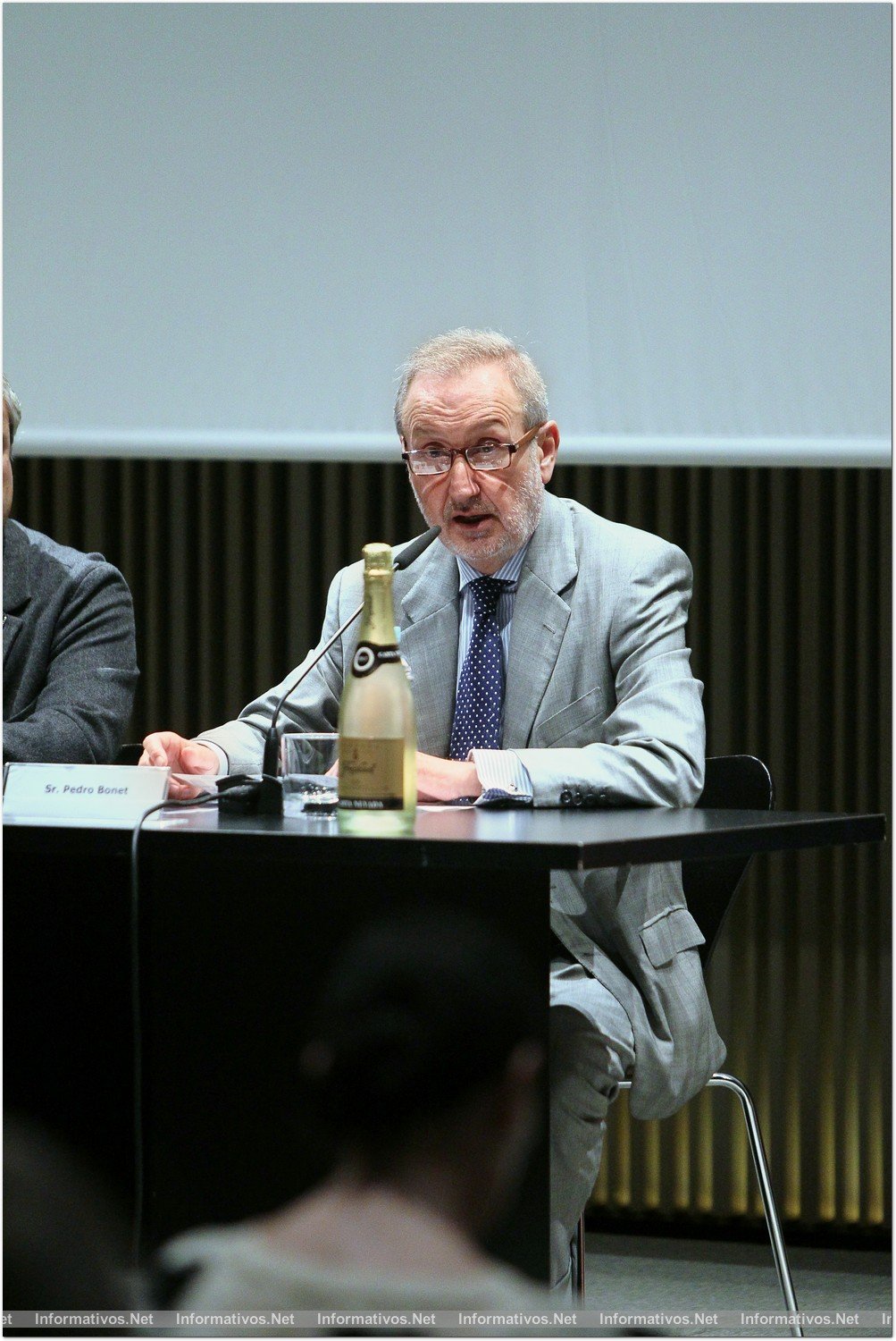 BCN18OCT013.- Pedro Bonet, Dir. Comunicación de Freixenet, en la presentación de la nueva campaña 2013