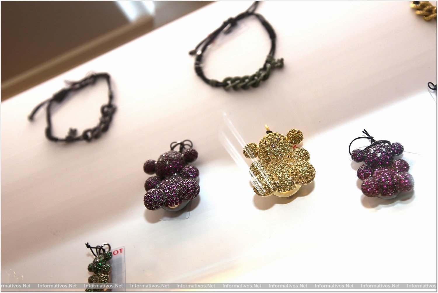 BCN18OCT013.- Espacio que TOUS inauguró el pasado verano en el Nº 479 de la Avenida Diagonal de Barcelona y que ha acogido la presentación de la Pulsera Solidaria, a favor de la Fundación FERO. 