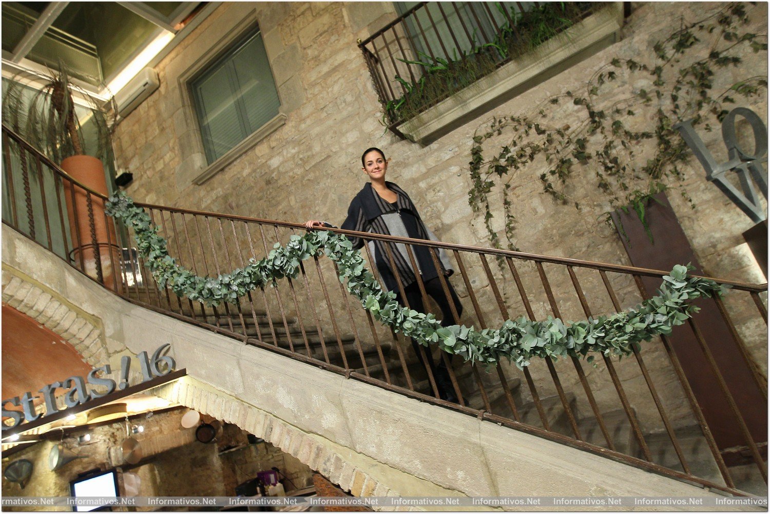 BCN12NOV013.- La diseñadora Roser Marcé reivindica la costura presentando sus modelos de novia “in toile” en su atelier, en el Mercat Princesa del Born.