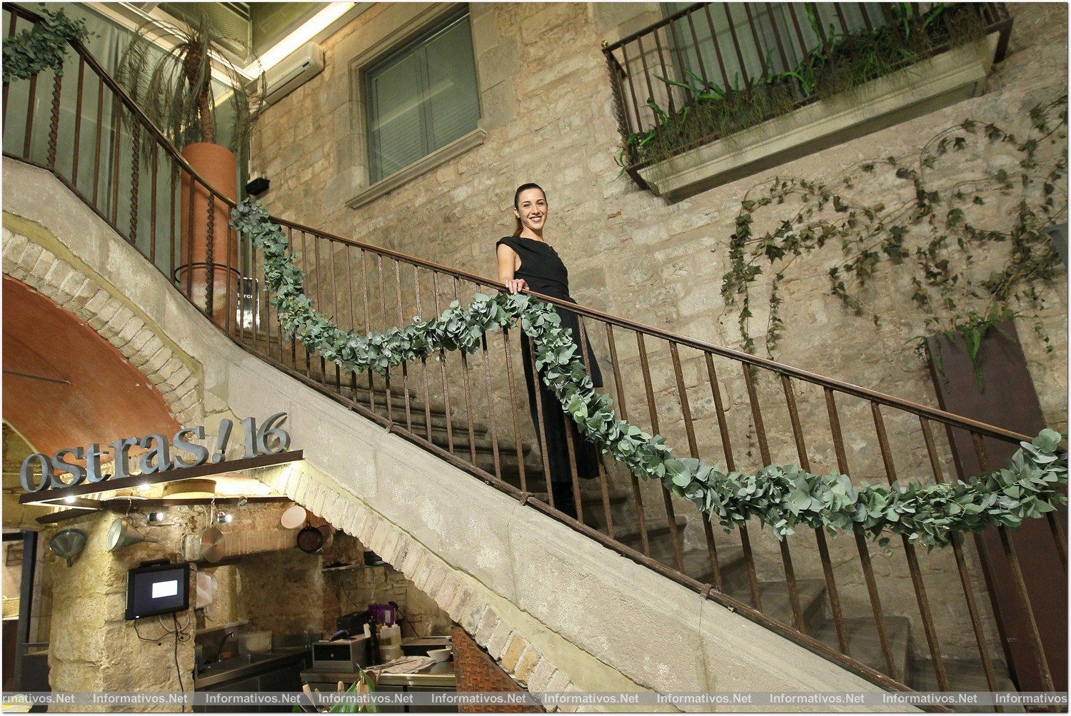 BCN12NOV013.- La diseñadora Roser Marcé reivindica la costura presentando sus modelos de novia “in toile” en su atelier, en el Mercat Princesa del Born.