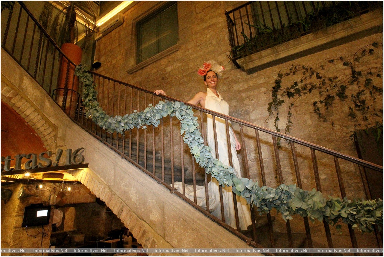 BCN12NOV013.- La diseñadora Roser Marcé reivindica la costura presentando sus modelos de novia “in toile” en su atelier, en el Mercat Princesa del Born.