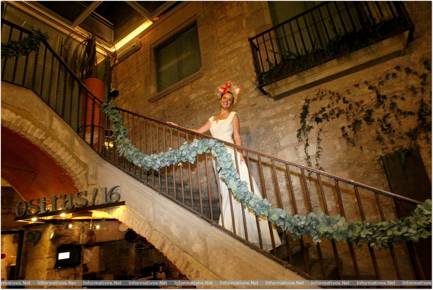 BCN12NOV013.- La diseñadora Roser Marcé reivindica la costura presentando sus modelos de novia “in toile” en su atelier, en el Mercat Princesa del Born.